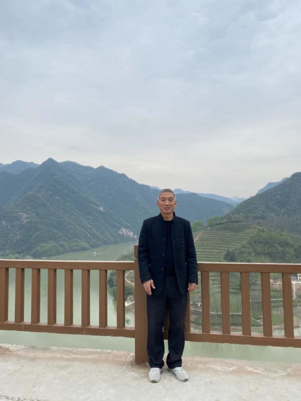 雪芳的第一张照片--百色相亲服务中心