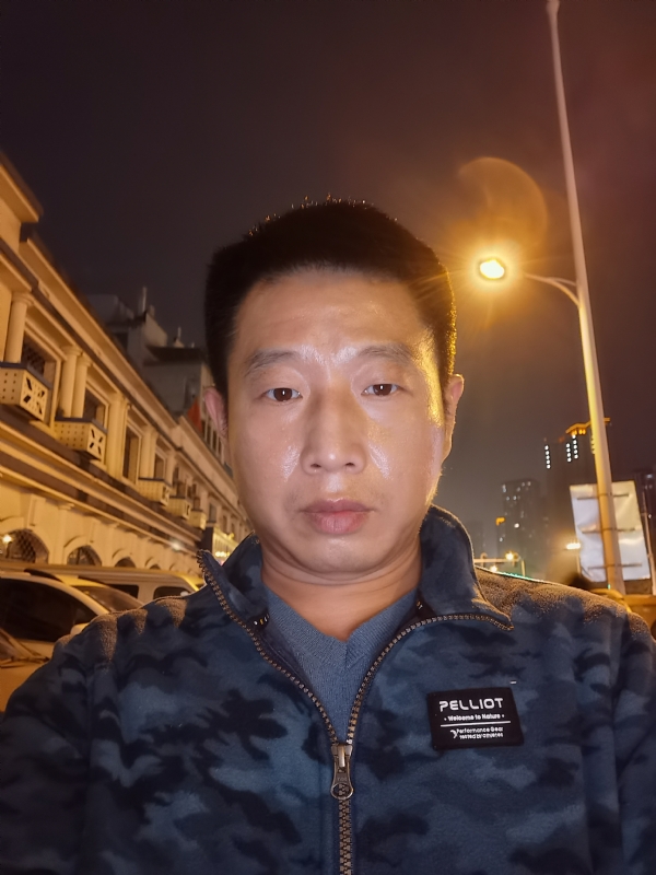 偷偷说的第一张照片--百色相亲服务中心