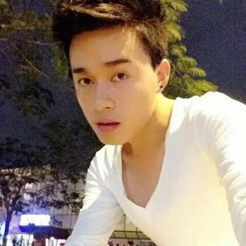 爱与不爱的第一张照片--百色相亲服务中心