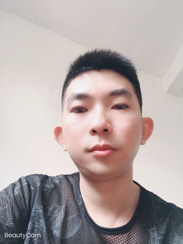 诚恳的第一张照片--百色相亲服务中心