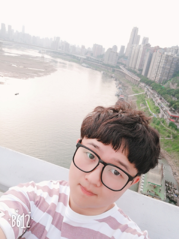 白夜行中人的第一张照片--百色相亲服务中心