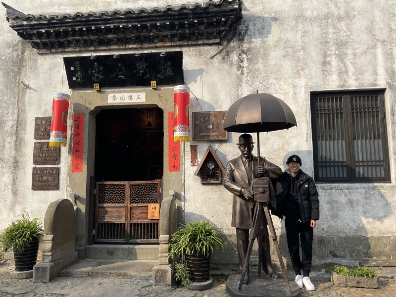 喝可乐的猫的第一张照片--百色相亲服务中心