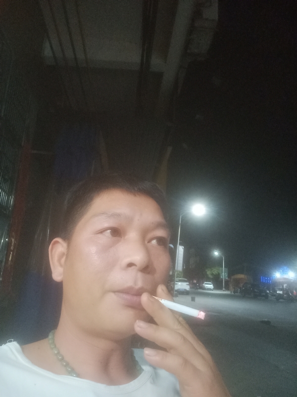 善解人意的第二张照片--百色相亲服务中心