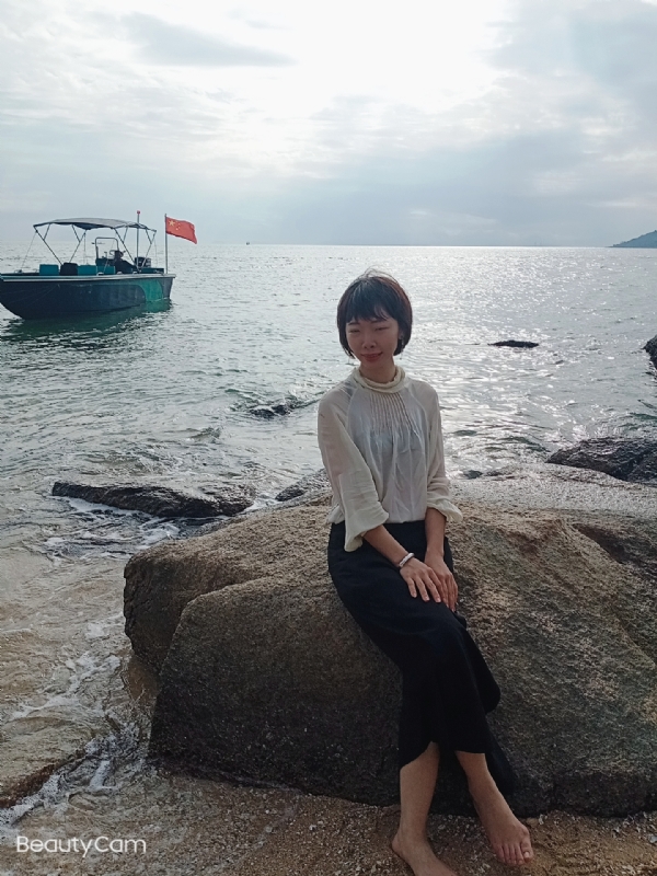 悠悠南山下的第二张照片--百色相亲服务中心