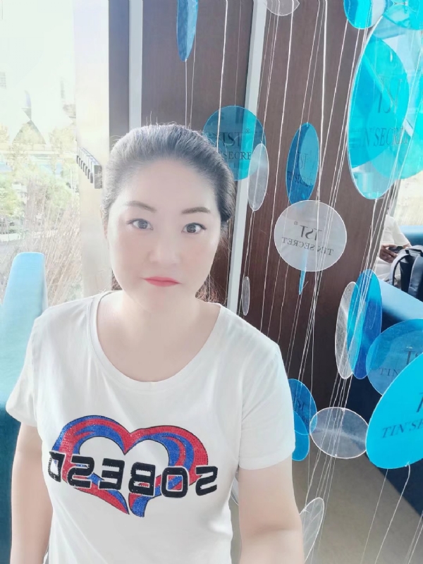 巷子里的童年的第一张照片--百色相亲服务中心