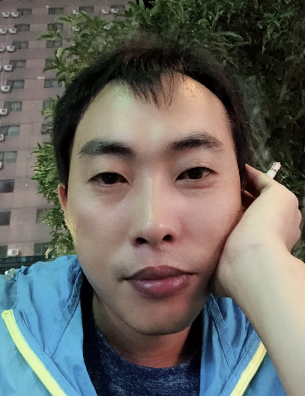 一直在路上的第一张照片--百色相亲服务中心