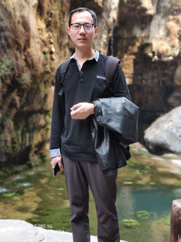 追日的第一张照片--百色相亲服务中心