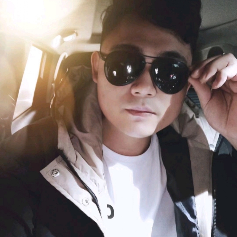 高大威武的第二张照片--百色相亲服务中心