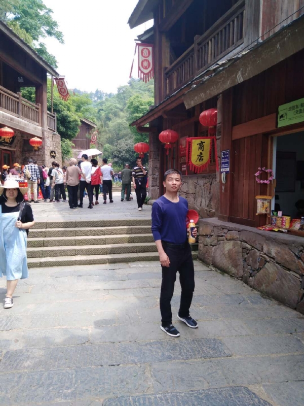 LX的第一张照片--百色相亲服务中心