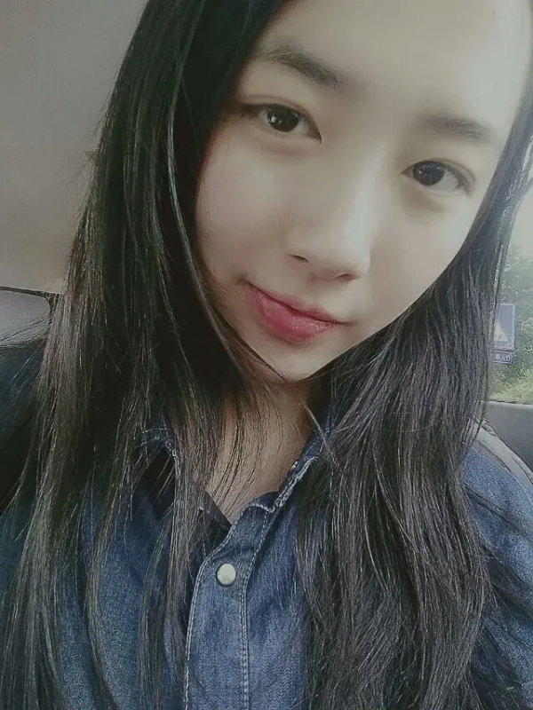 小她的第一张照片--百色相亲服务中心