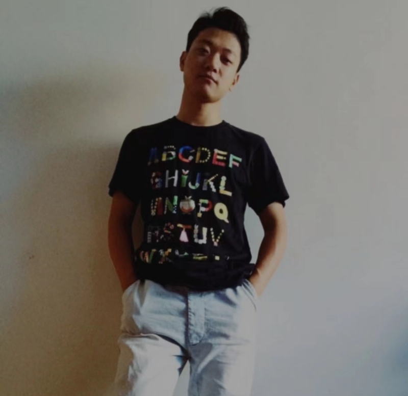 朝歌的第一张照片--百色相亲服务中心