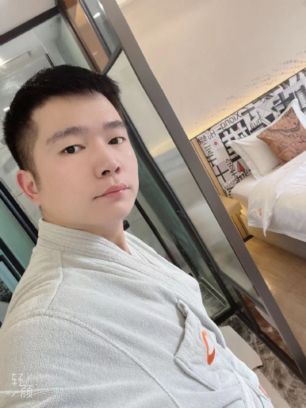 绿帽的第一张照片--百色相亲服务中心