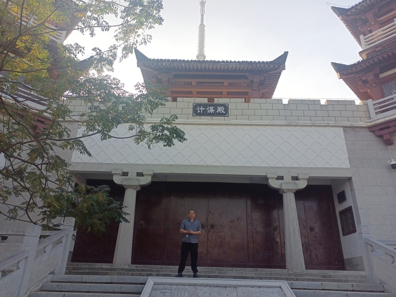 春夏秋冬的第一张照片--百色相亲服务中心