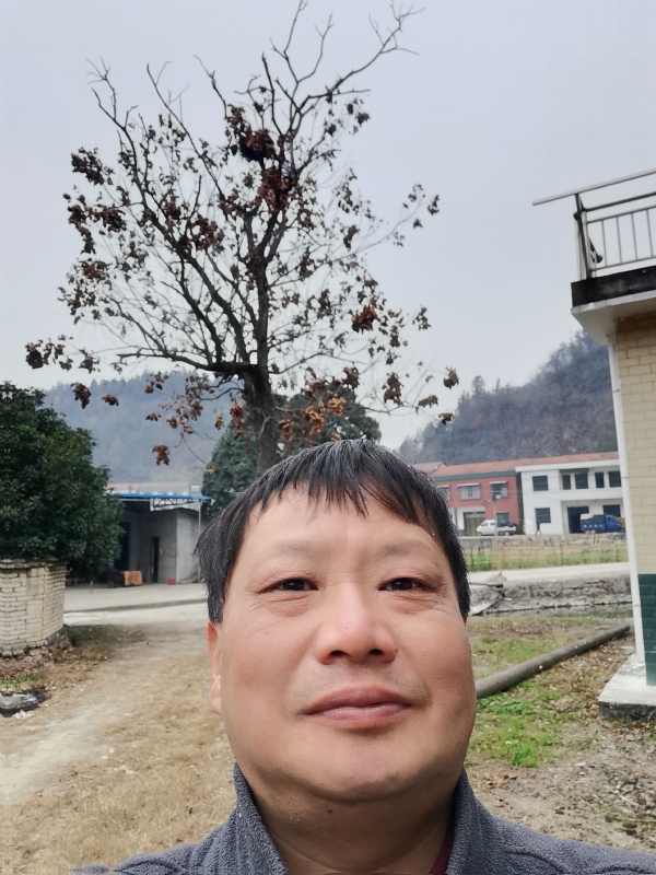 苏众青春冲浪的第一张照片--百色相亲服务中心