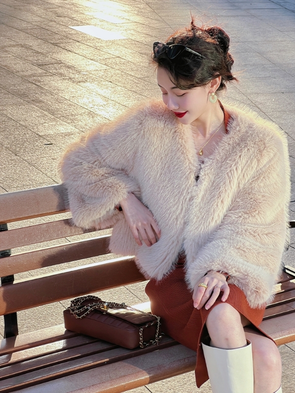 雷小姐的第一张照片--百色相亲服务中心