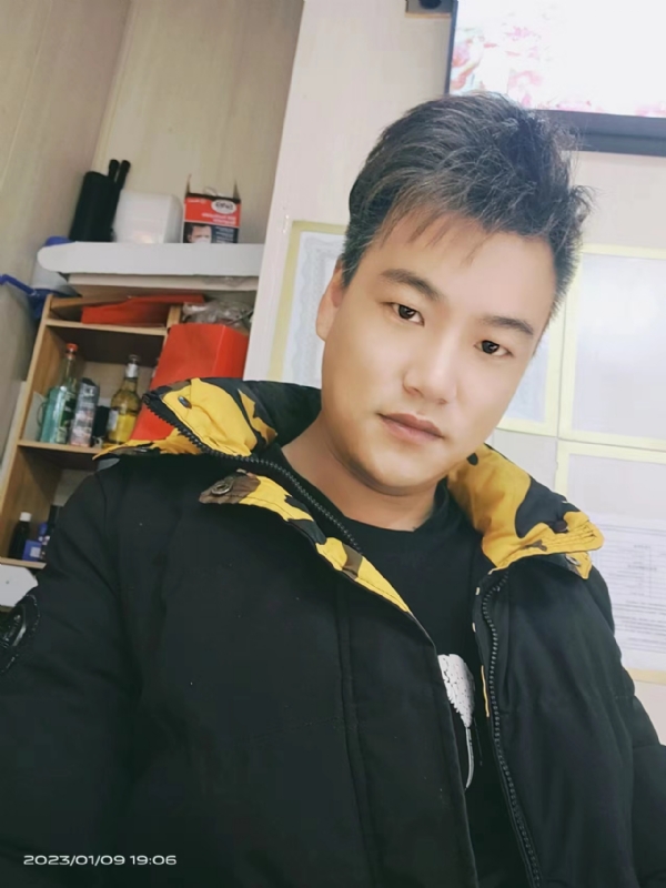 孤酒枕愁眼眠的第二张照片--百色相亲服务中心