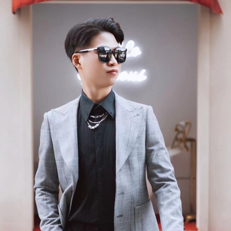 苟逸飞48的第二张照片--百色相亲服务中心