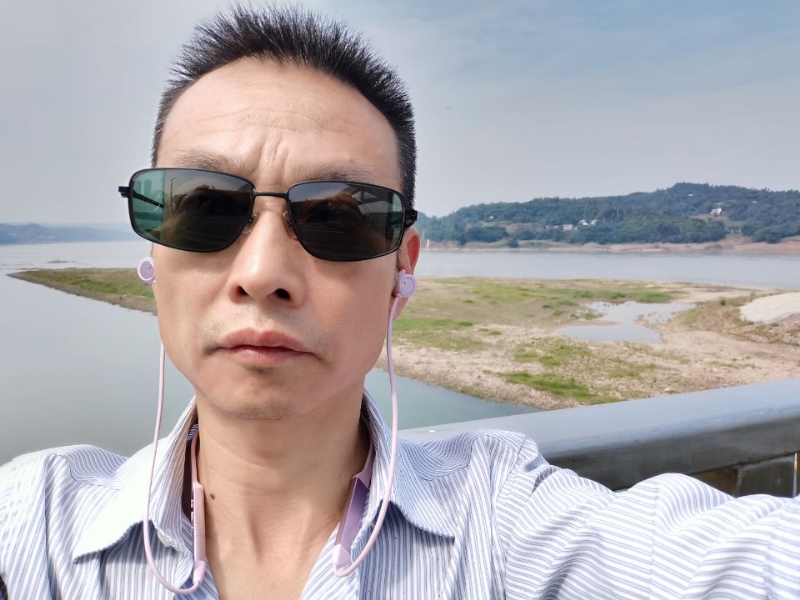 猪哥哥的第一张照片--百色相亲服务中心