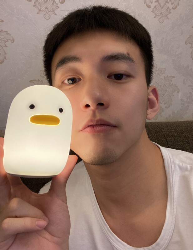 绝世大冤种的第三张照片--百色相亲服务中心