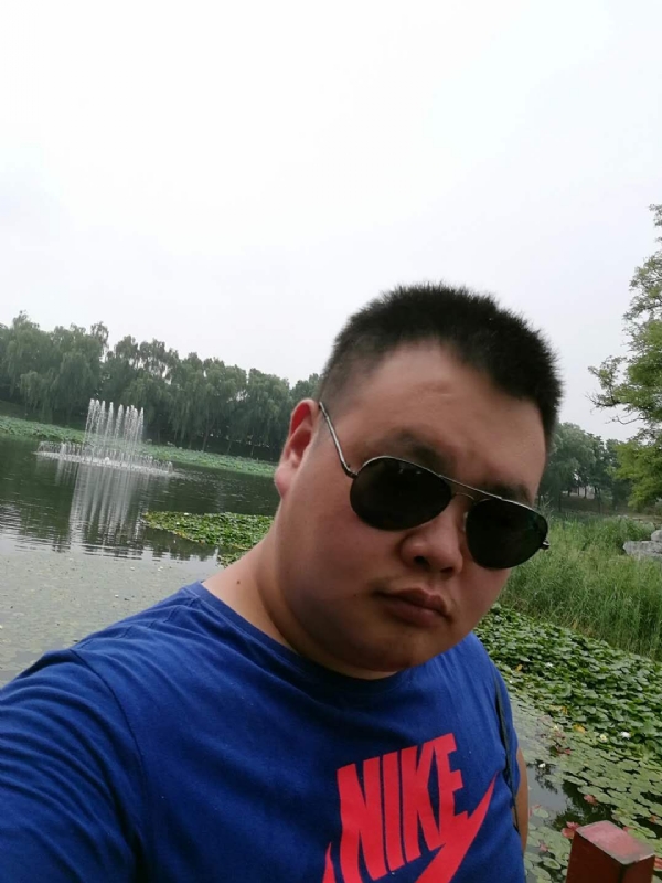 石头的第一张照片--百色相亲服务中心