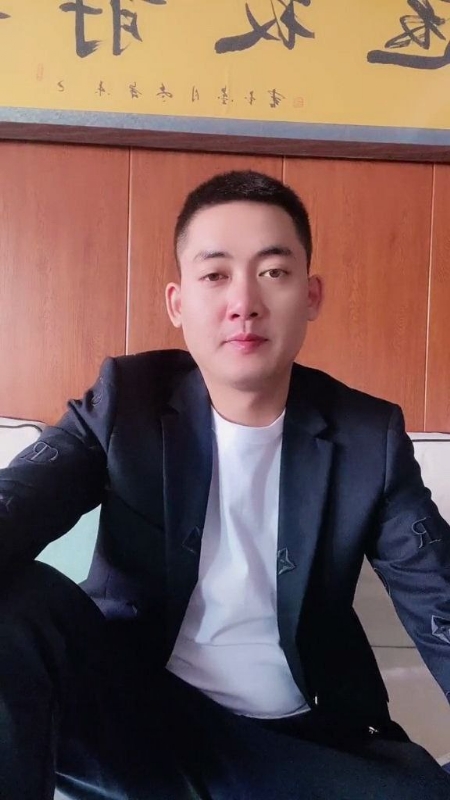 李泽胜的第一张照片--百色相亲服务中心