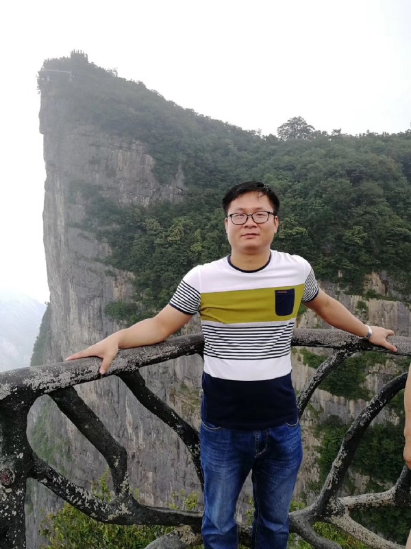 江汉的第一张照片--百色相亲服务中心