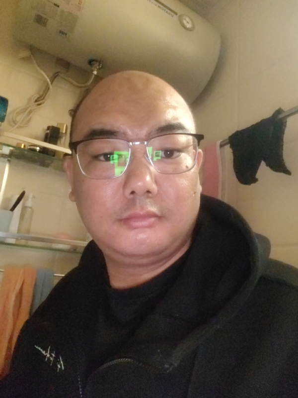 小胖子的第一张照片--百色相亲服务中心