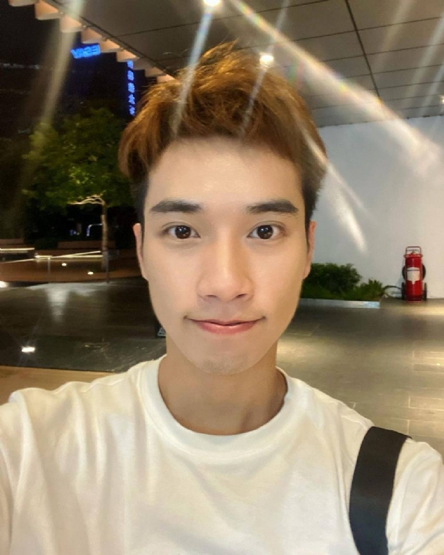 油菜花的第一张照片--百色相亲服务中心