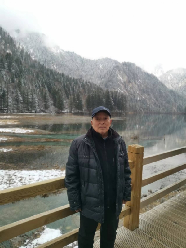 虎笑的第一张照片--百色相亲服务中心