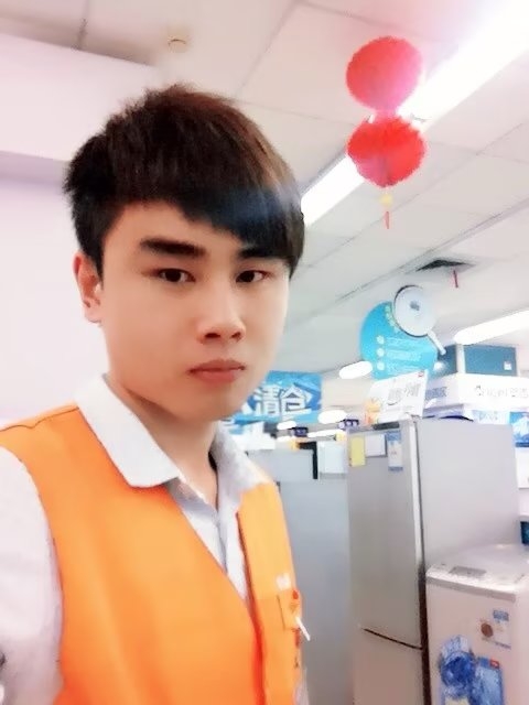 罗自强的第一张照片--百色相亲服务中心