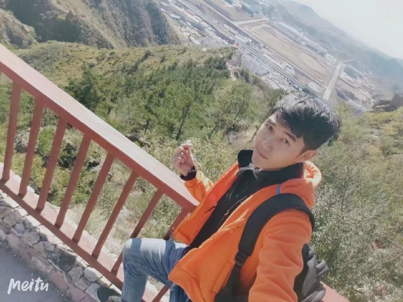 小啊鹏的第一张照片--百色相亲服务中心