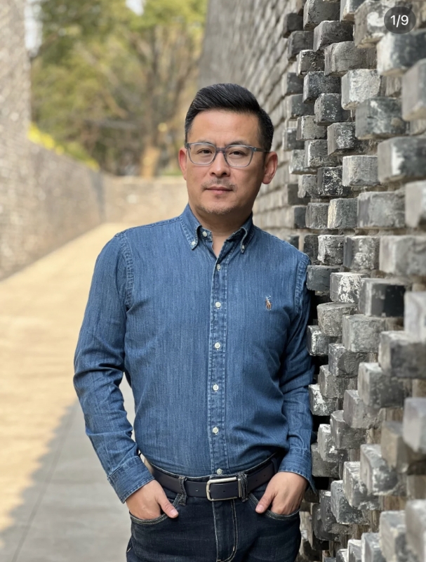 岁月不饶人的第一张照片--百色相亲服务中心