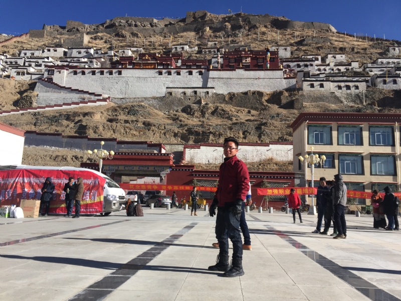 转身的第七张照片--百色相亲服务中心