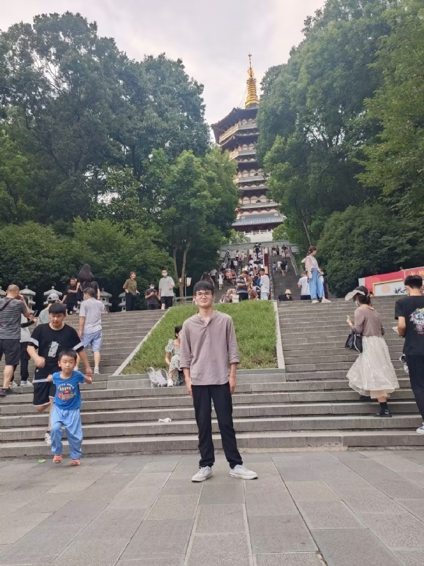 阳光男孩的第二张照片--百色相亲服务中心