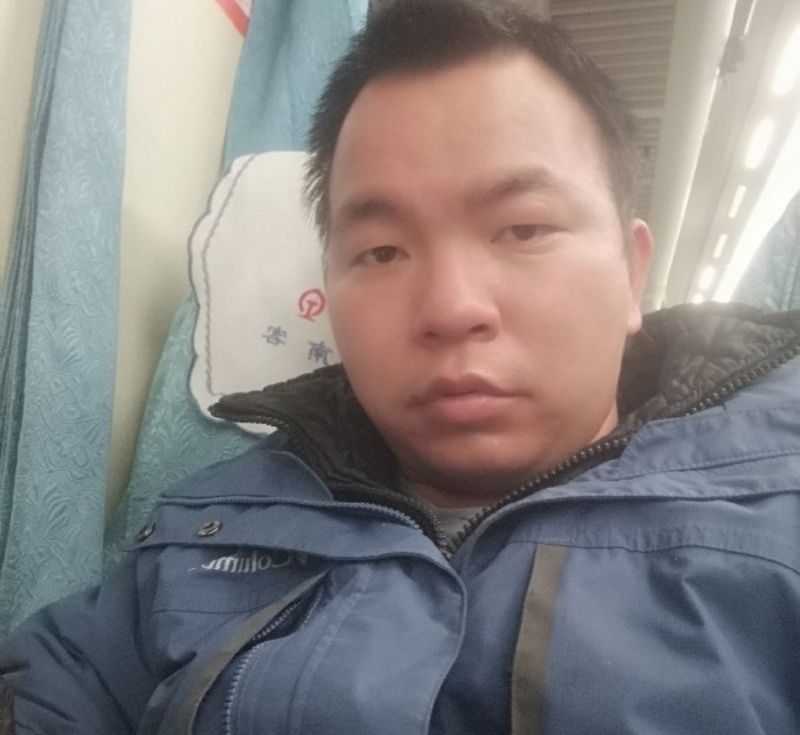 淡定的第一张照片--百色相亲服务中心