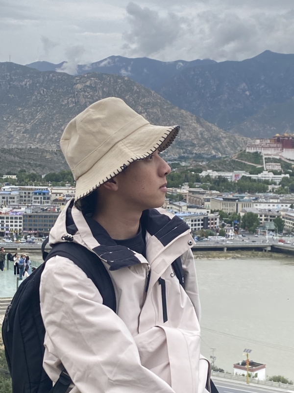 Lucky的第一张照片--百色相亲服务中心