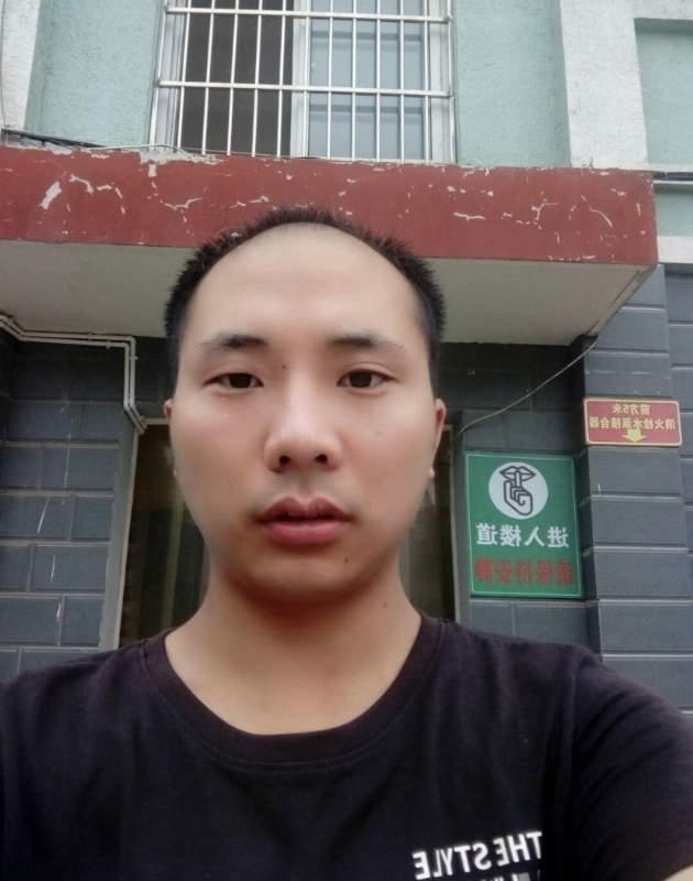 亮亮的第一张照片--百色相亲服务中心