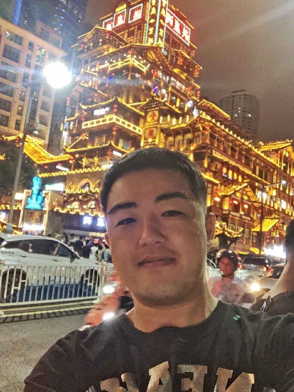 钢铁侠的第一张照片--百色相亲服务中心