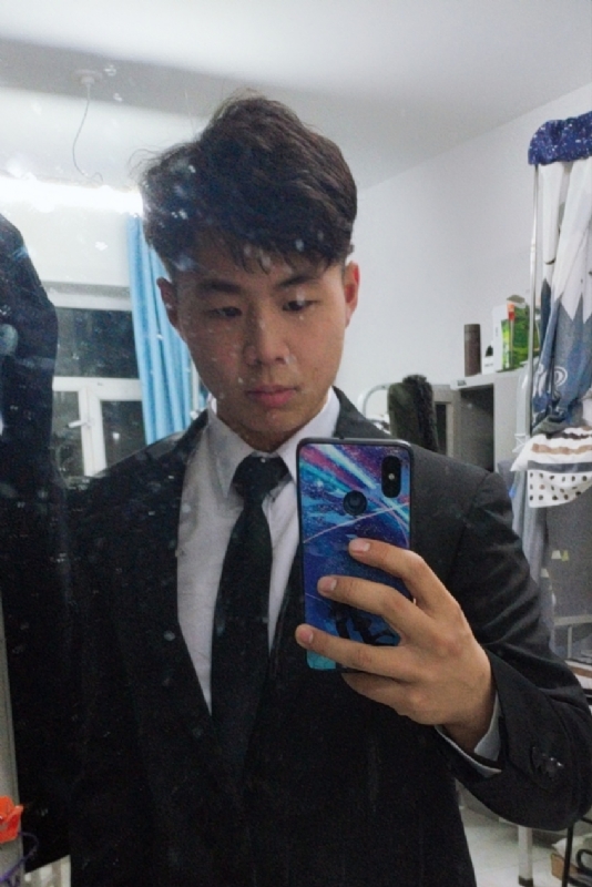 景湛的第一张照片--百色相亲服务中心