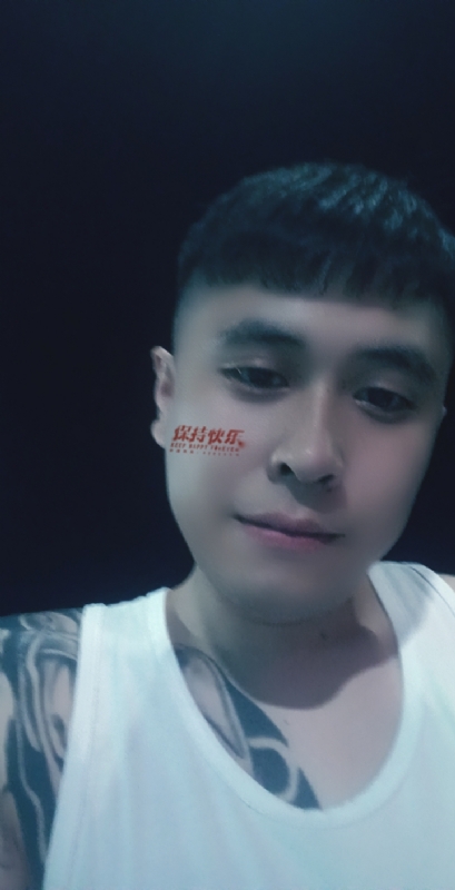 愚忠的第一张照片--百色相亲服务中心