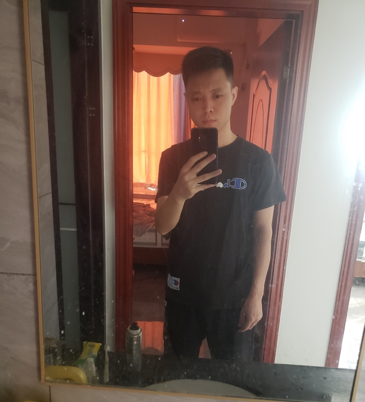 三横一竖的王的第一张照片--百色相亲服务中心