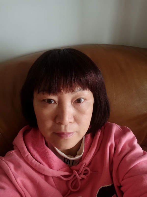 红玫瑰的第一张照片--百色相亲服务中心