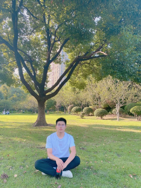 烟雨红尘的第一张照片--百色相亲服务中心