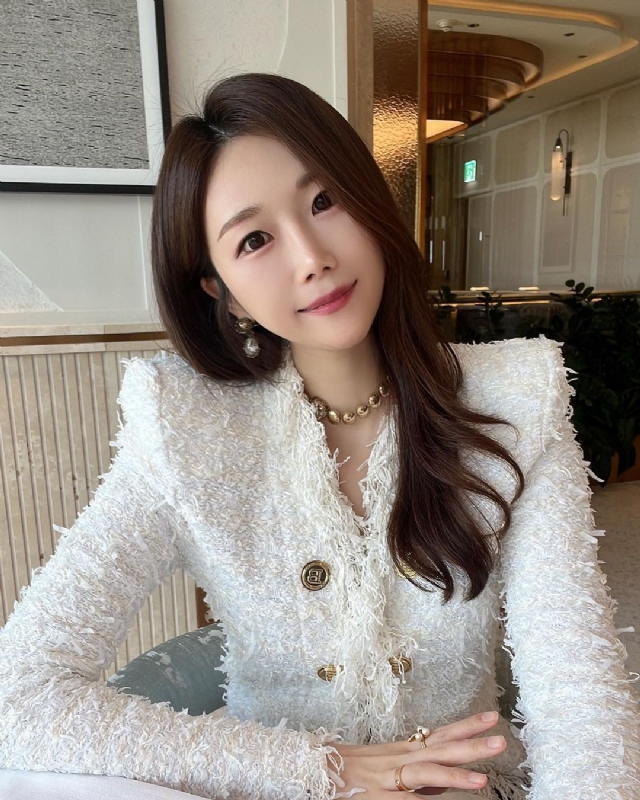 惠然的第一张照片--百色相亲服务中心