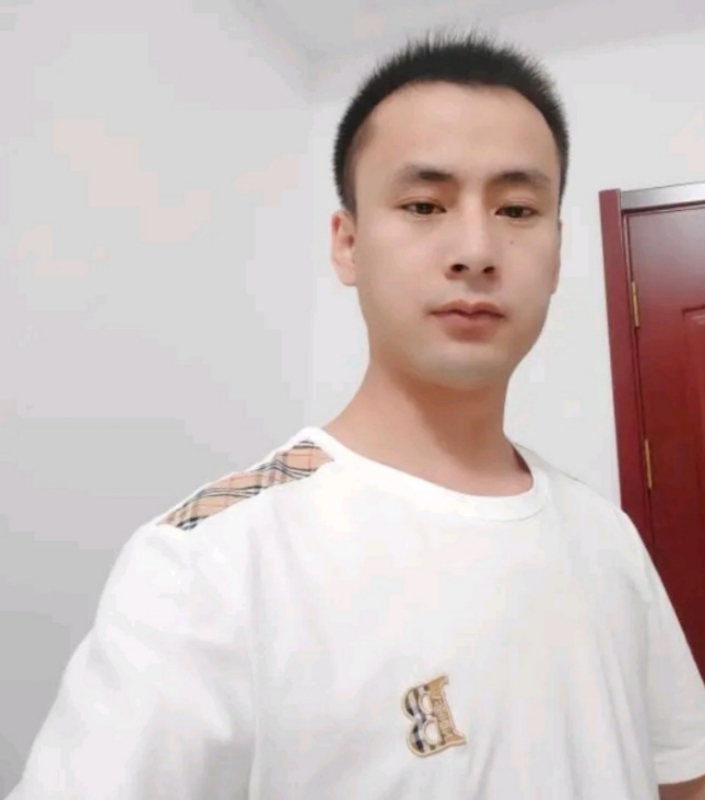 海阔天空的第一张照片--百色相亲服务中心