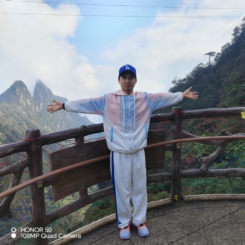 明明的第一张照片--百色相亲服务中心