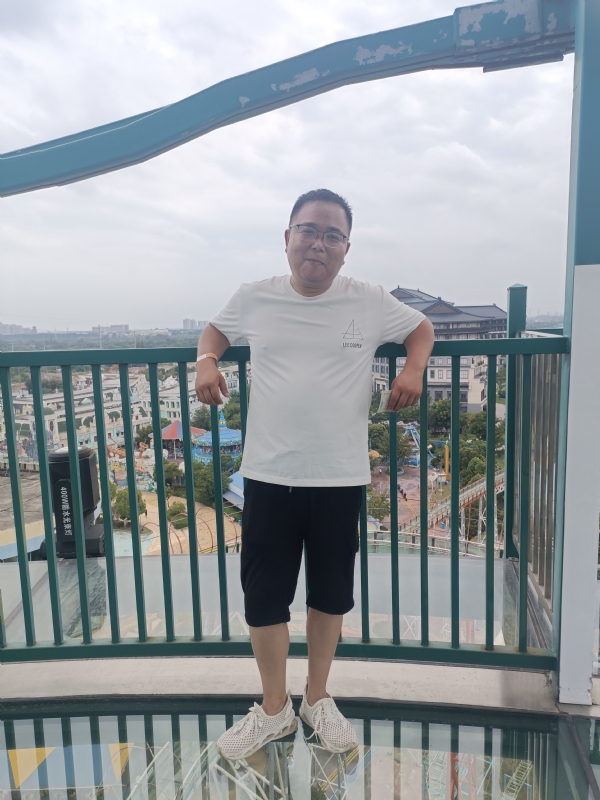 飞哥的第一张照片--百色相亲服务中心