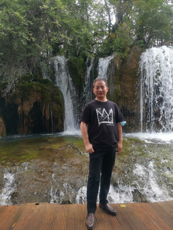 任君君的第一张照片--百色相亲服务中心