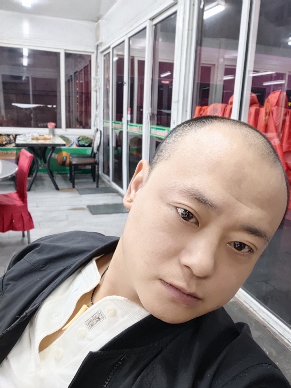 大连相亲的第一张照片--百色相亲服务中心