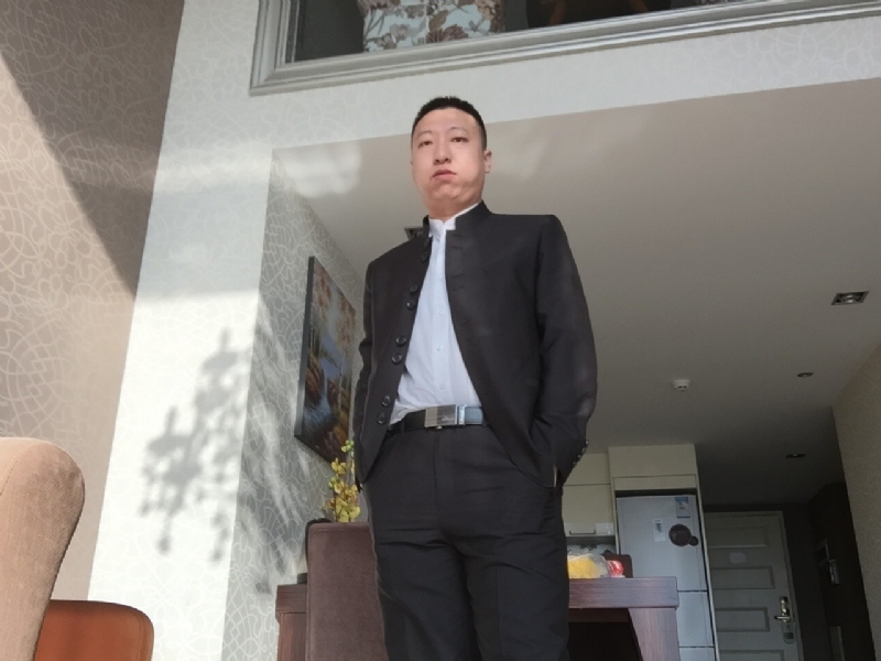 雅小炁的第一张照片--百色相亲服务中心